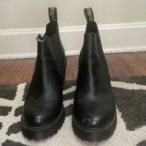 Dr. Marten heeled bootie size 8